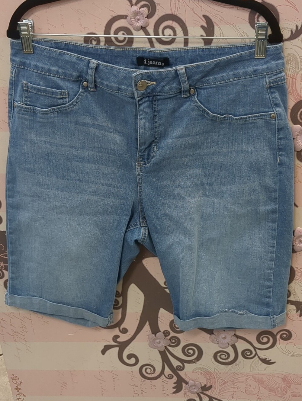 d. jeans Women's Light Blue Denim Shorts